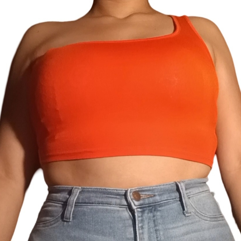 One shoulder cropped top